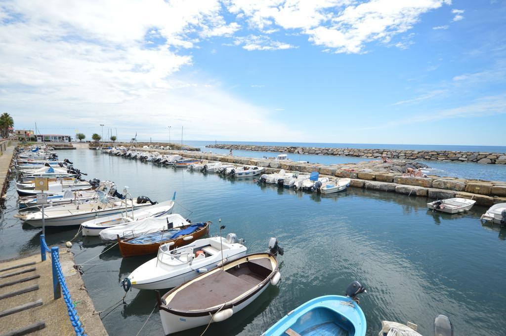 Riva Mare Apartment ريفا ليجوري المظهر الخارجي الصورة